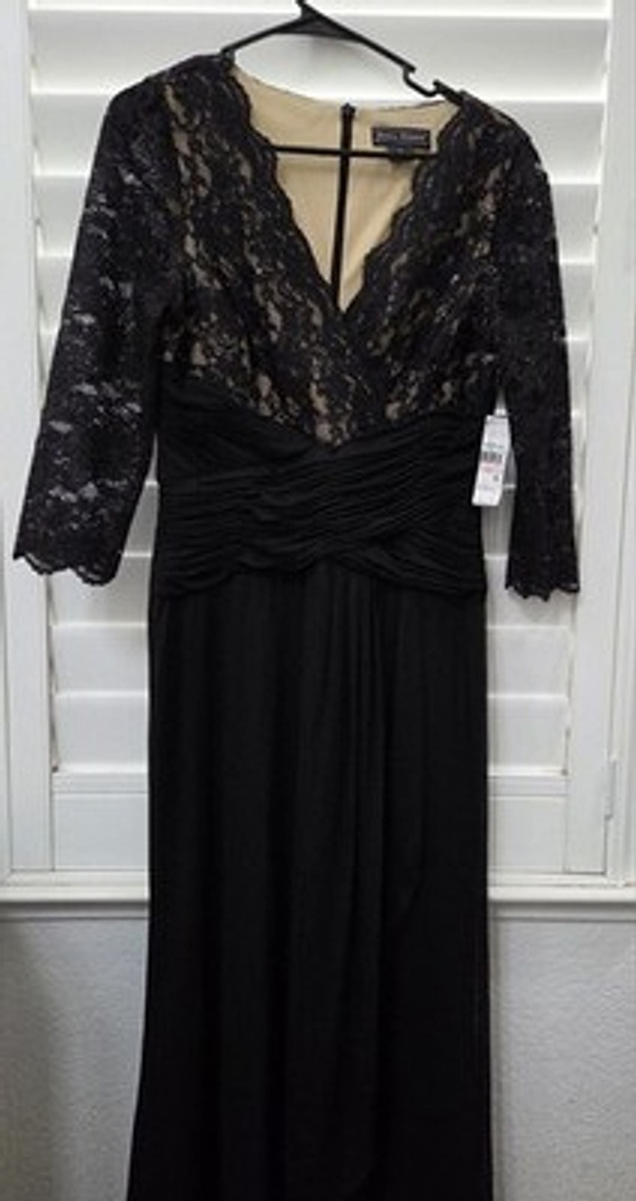 NWT Jessica Howard Black Lace Sequence Long Formal Evening Gown Size 10